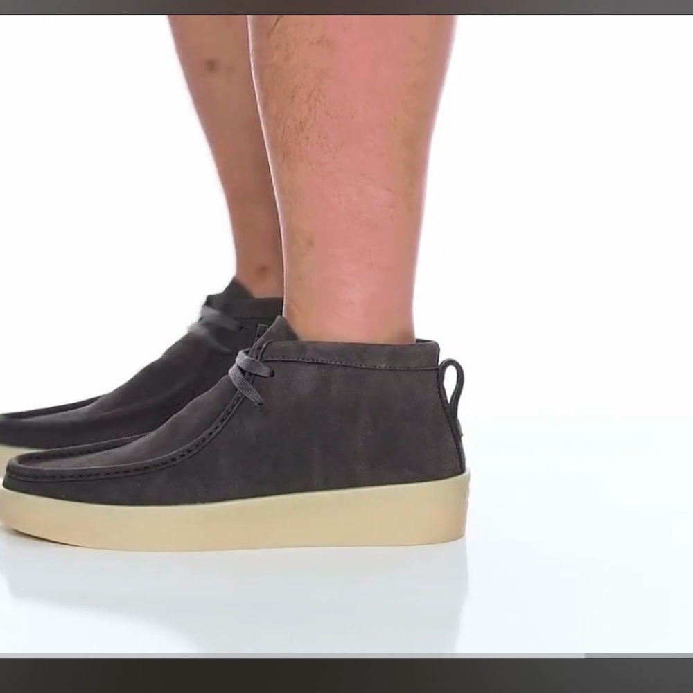 Men's Brown Suede Chukka Boots